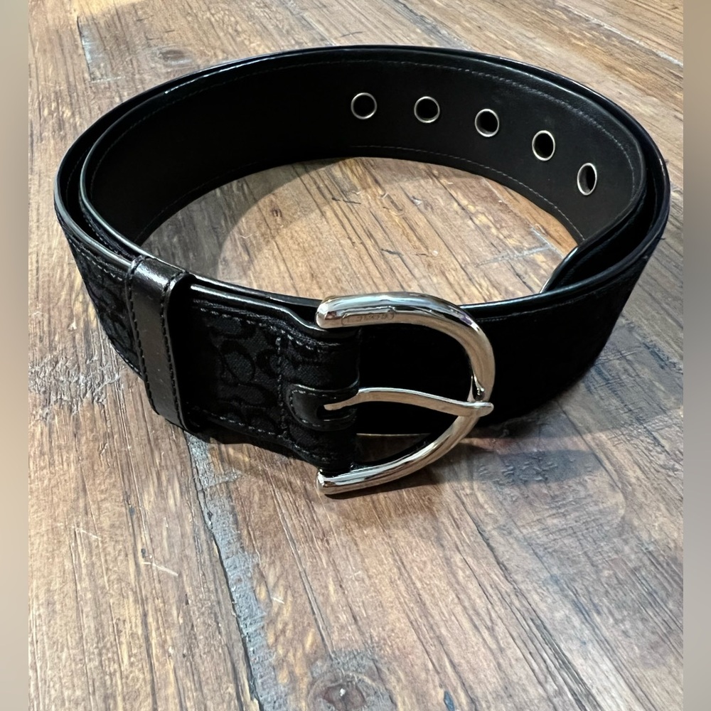 Coach Signature Logo Belt